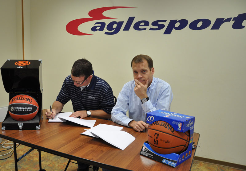 Spalding продлил договор с Eaglesports 