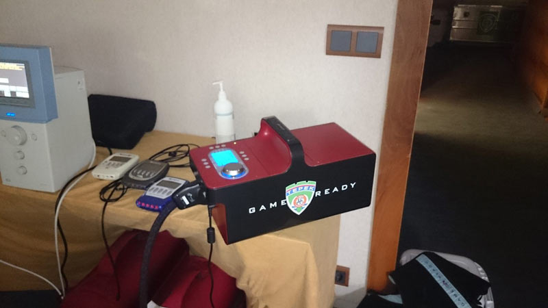 Система компрессионно-холодовой терапии Game Ready и электростимуляторы Compex в медкабинете клуба Терек