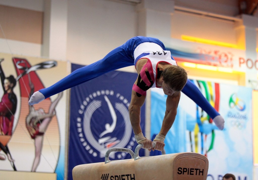 Тейпирование гимнастов на Кубке России 2013 Тейпирование гимнастов на Кубке России 2013