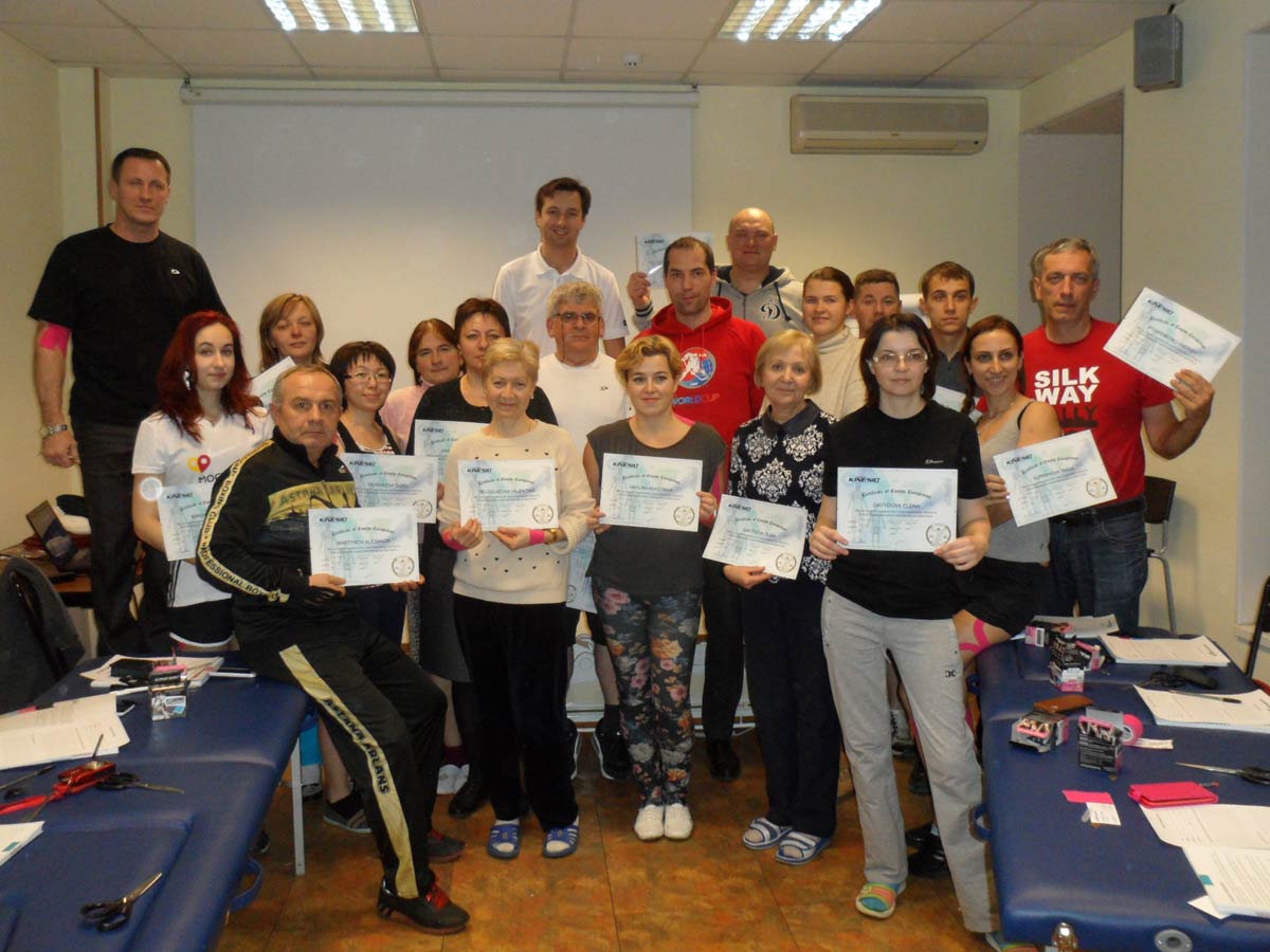 Поздравляем участников семинара с получением сертификатов!