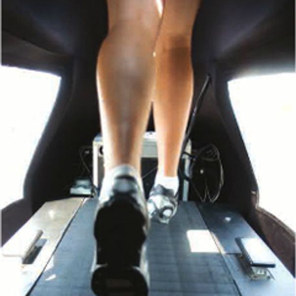 Антигравитационная беговая дорожка AlterG в репортаже из московского велнес-клуба Biosphere