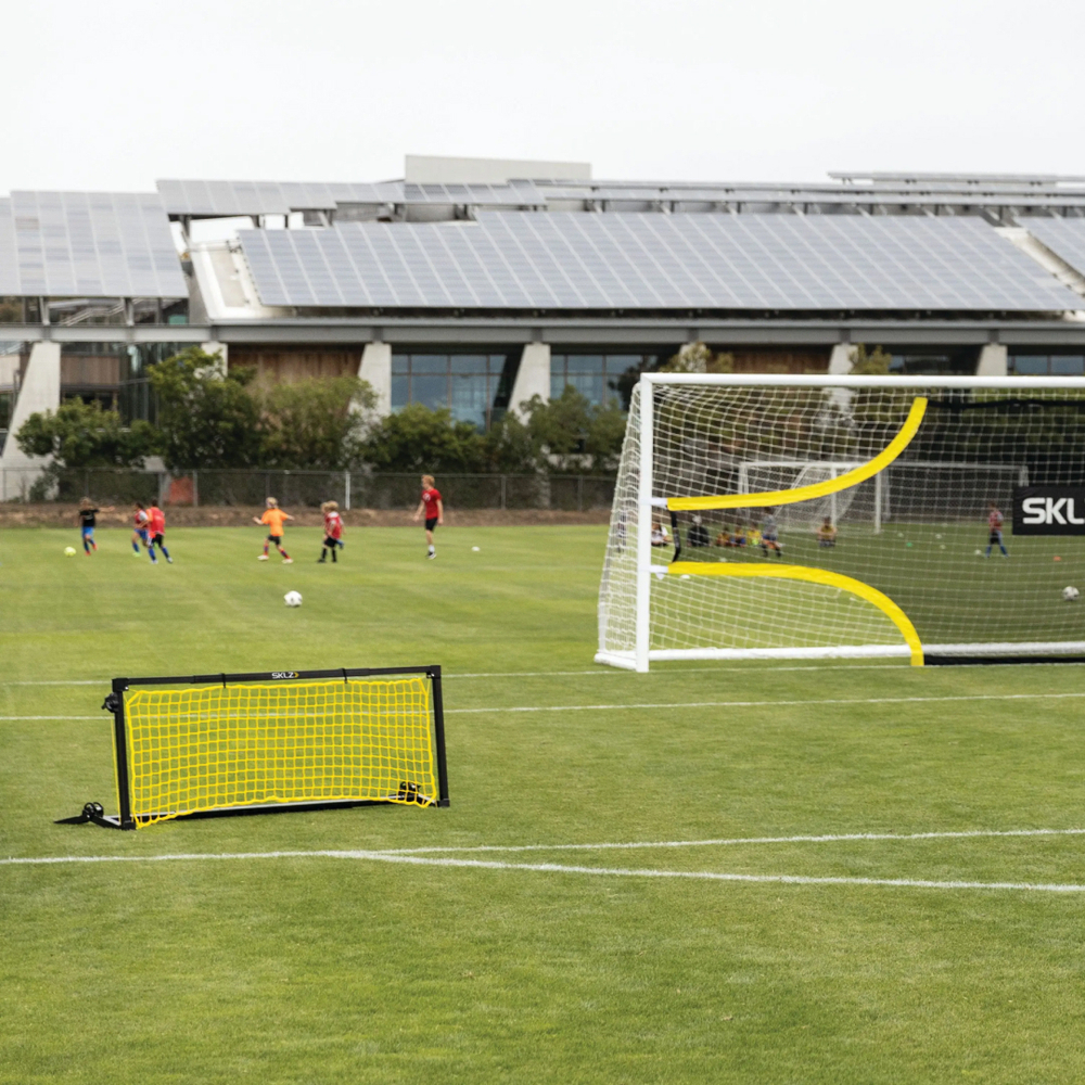 Футбольный тренажер сетка для отработки ударов SKLZ Soccer Trainer PRO