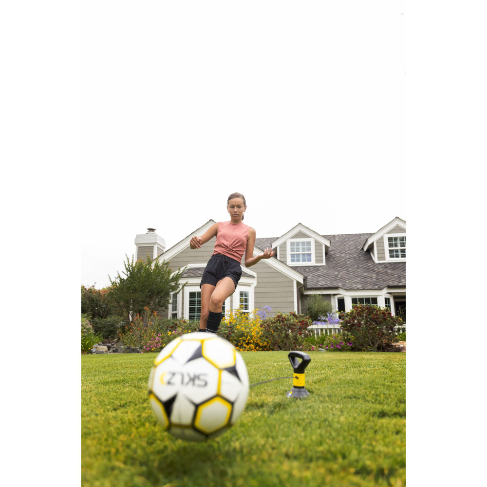 Футбольный тренажер для отработки пасов Pass Around