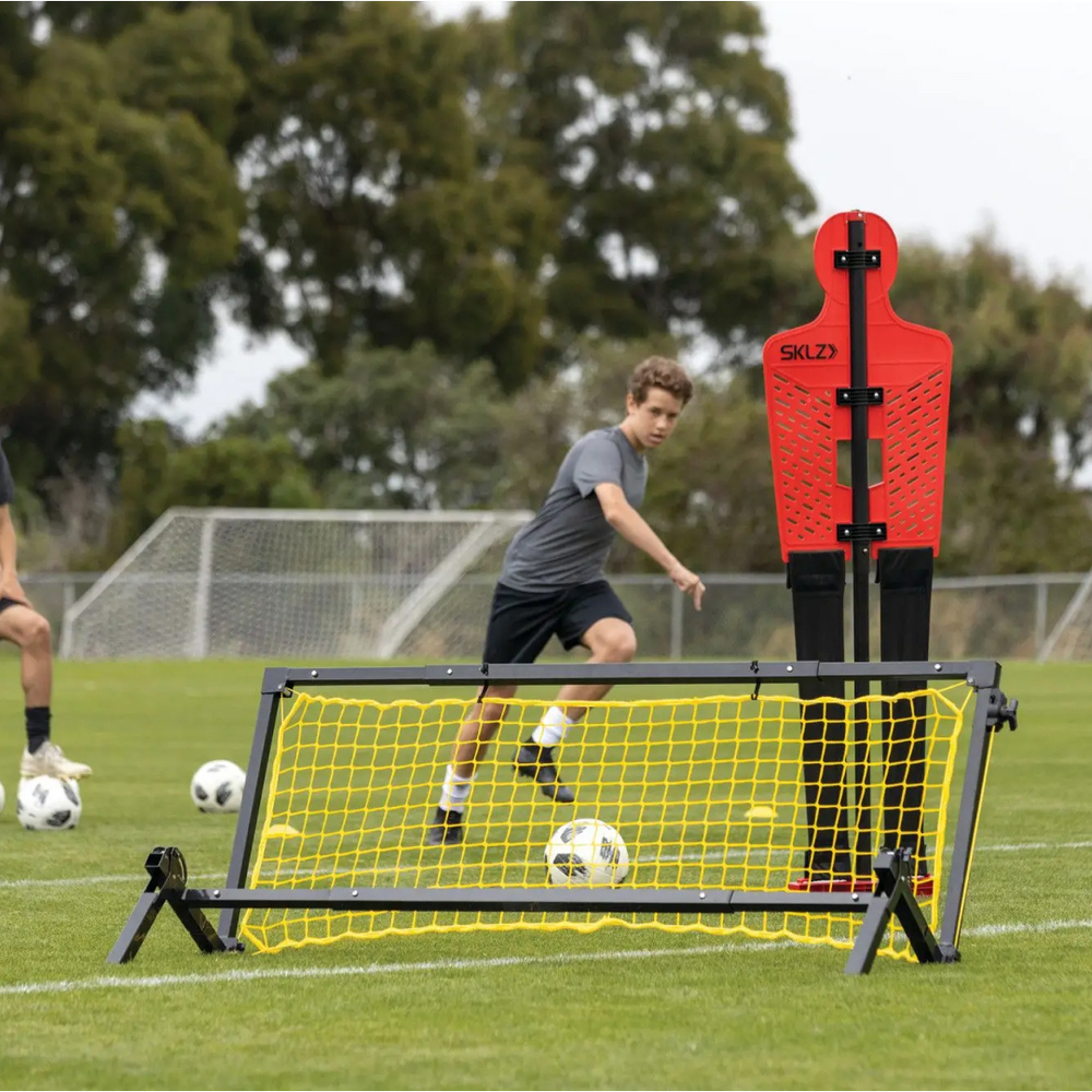 Футбольный тренажер сетка для отработки ударов SKLZ Soccer Trainer PRO