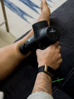 Перкуссионный массажёр Hypervolt PLUS Bluetooth