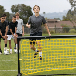 Футбольный тренажер сетка для отработки ударов SKLZ Soccer Trainer PRO